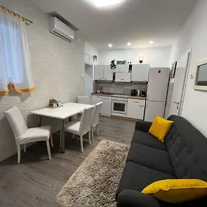 https://apartman-plasse.primorje-gorskikotar.com