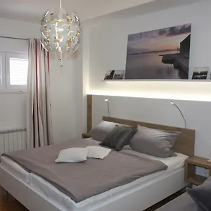 https://apartments-villa-agatha.hotelinzadar.com
